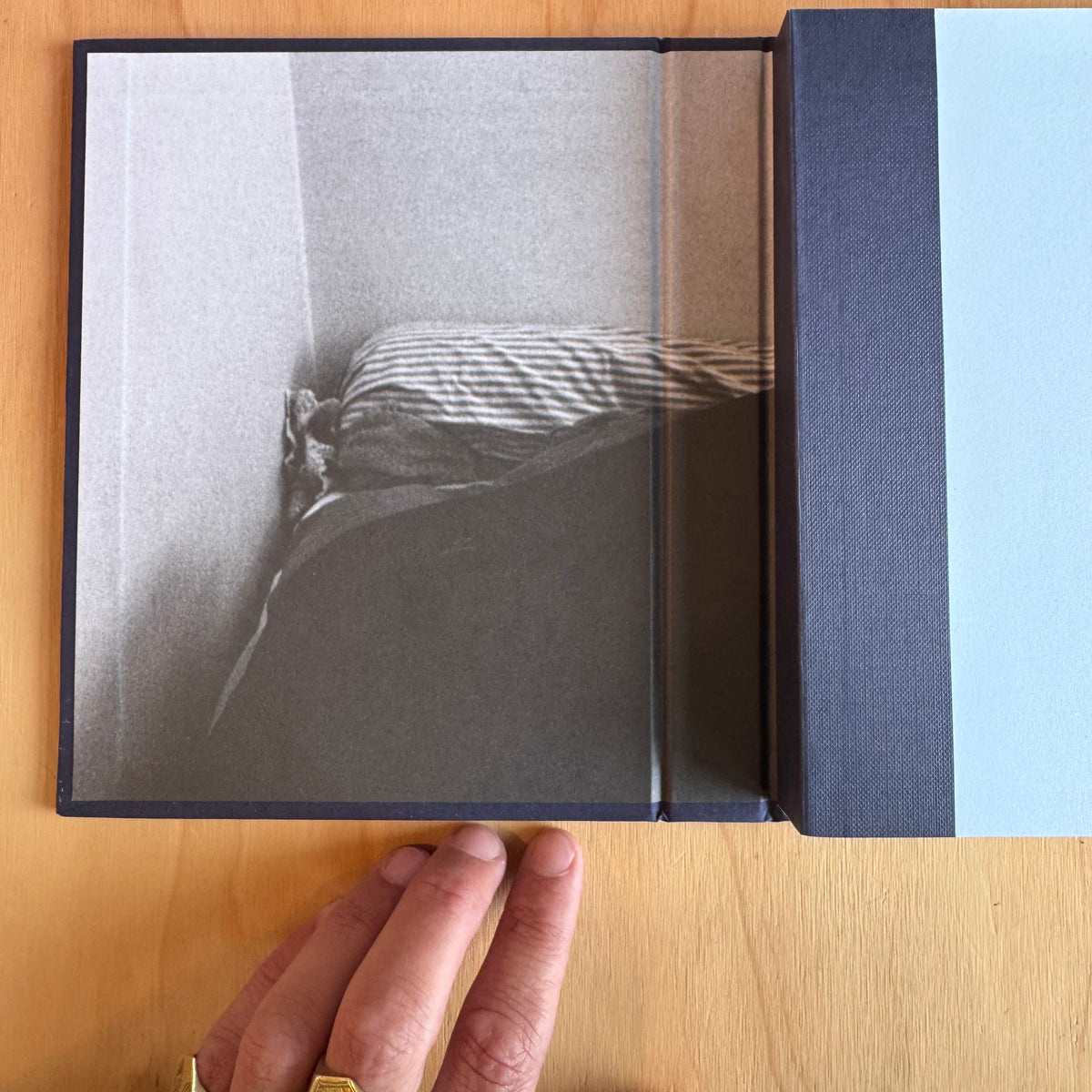 アート・デザイン・音楽 Sophie Calle The Sleepers Sophie Calle: The Sleepers – Upstate MN
