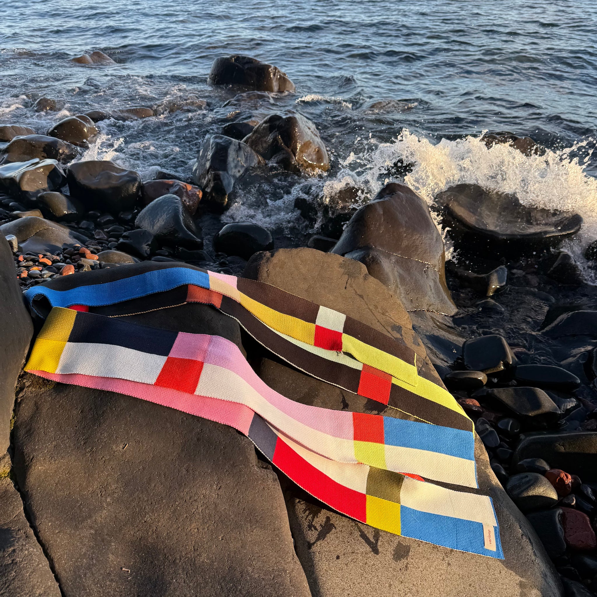 Chroma Skinny Scarf by Verloop Knits