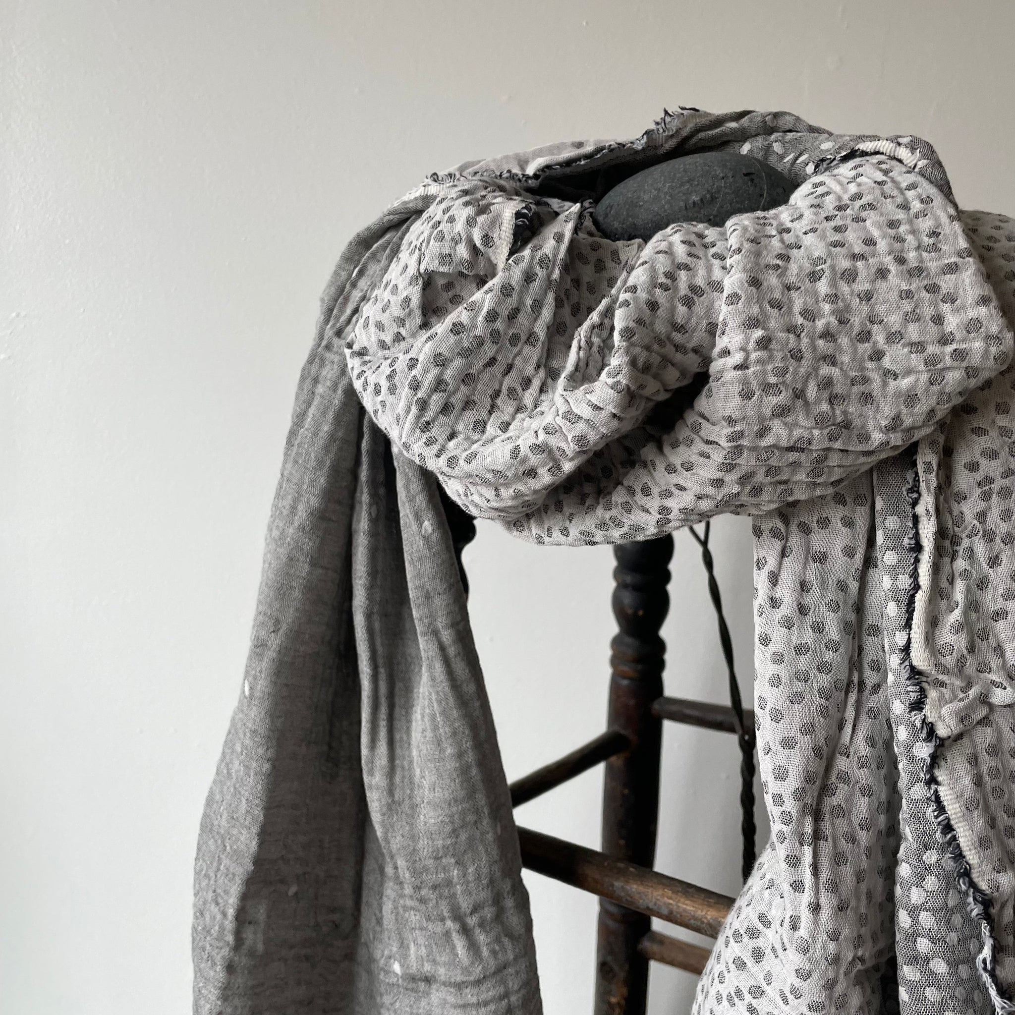 Gabrielle Pattern Jacquard Scarf in Blanc by Letol