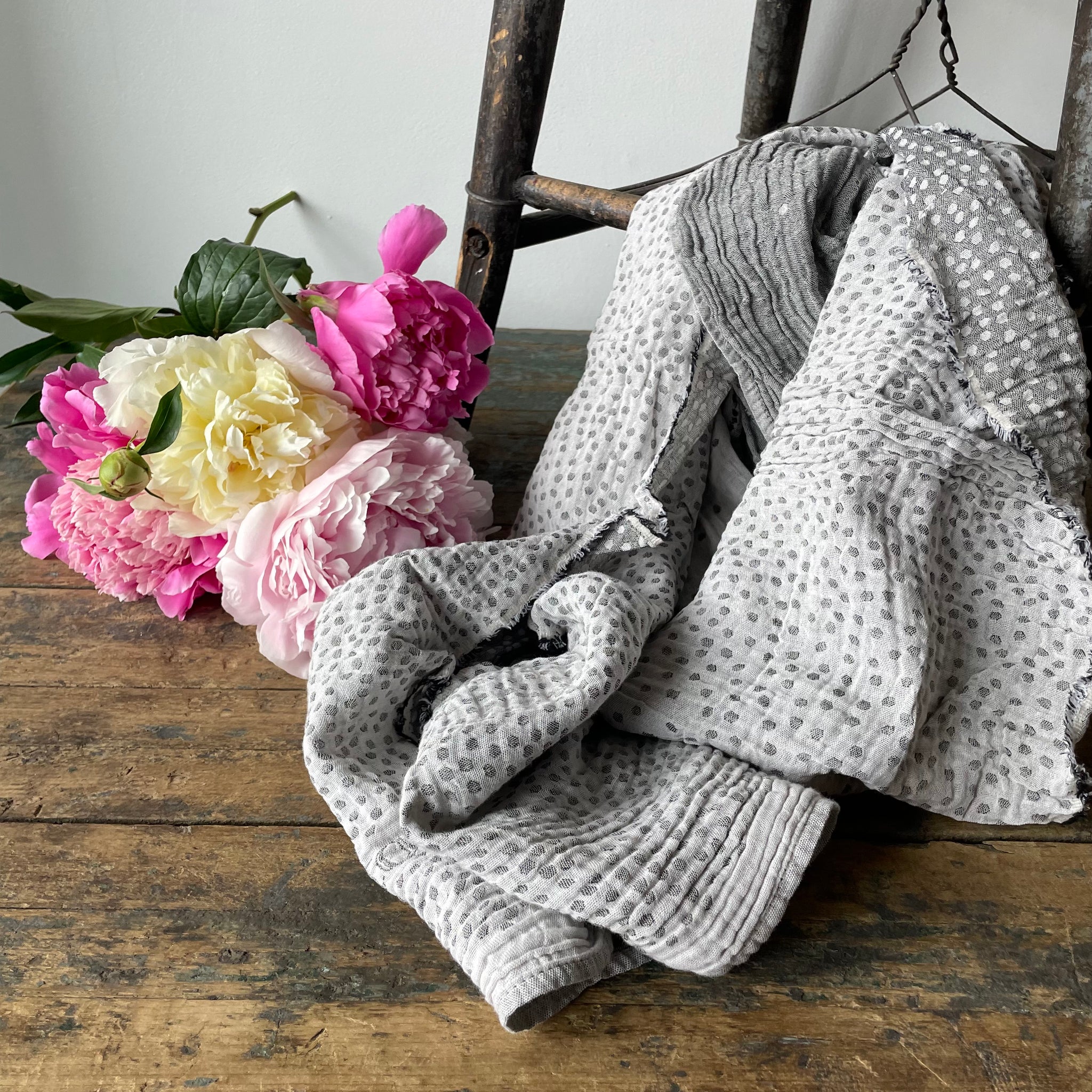 Gabrielle Pattern Jacquard Scarf in Blanc by Letol