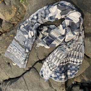 Oscar Jacquard Scarf in Gris Bleu by Letol