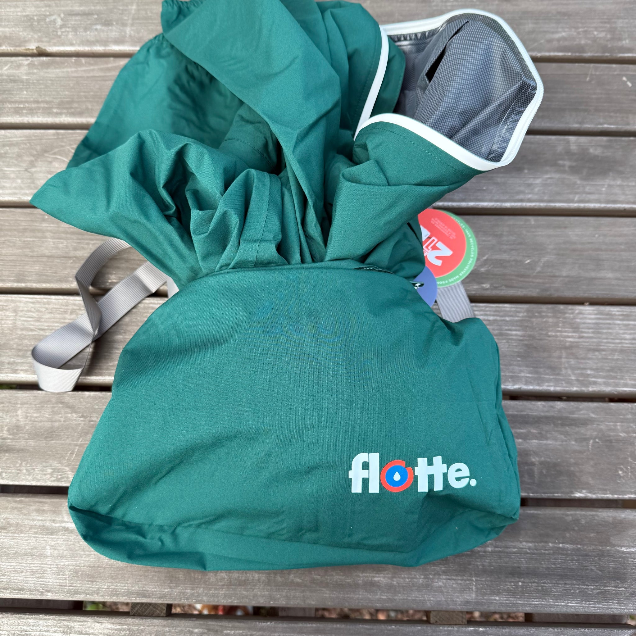 Long Amelot Raincoat by Flotte
