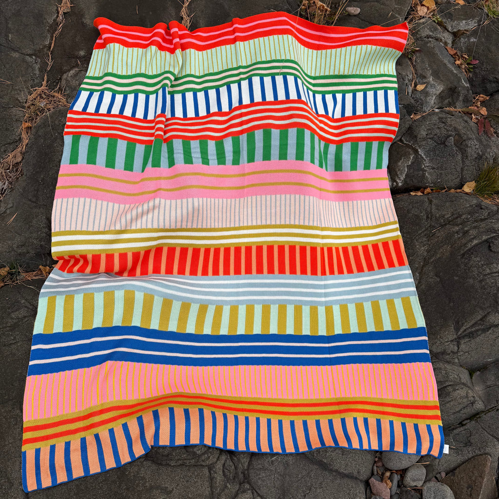 Patchwork Stripe Throw in Rainbow by Verloop Knits