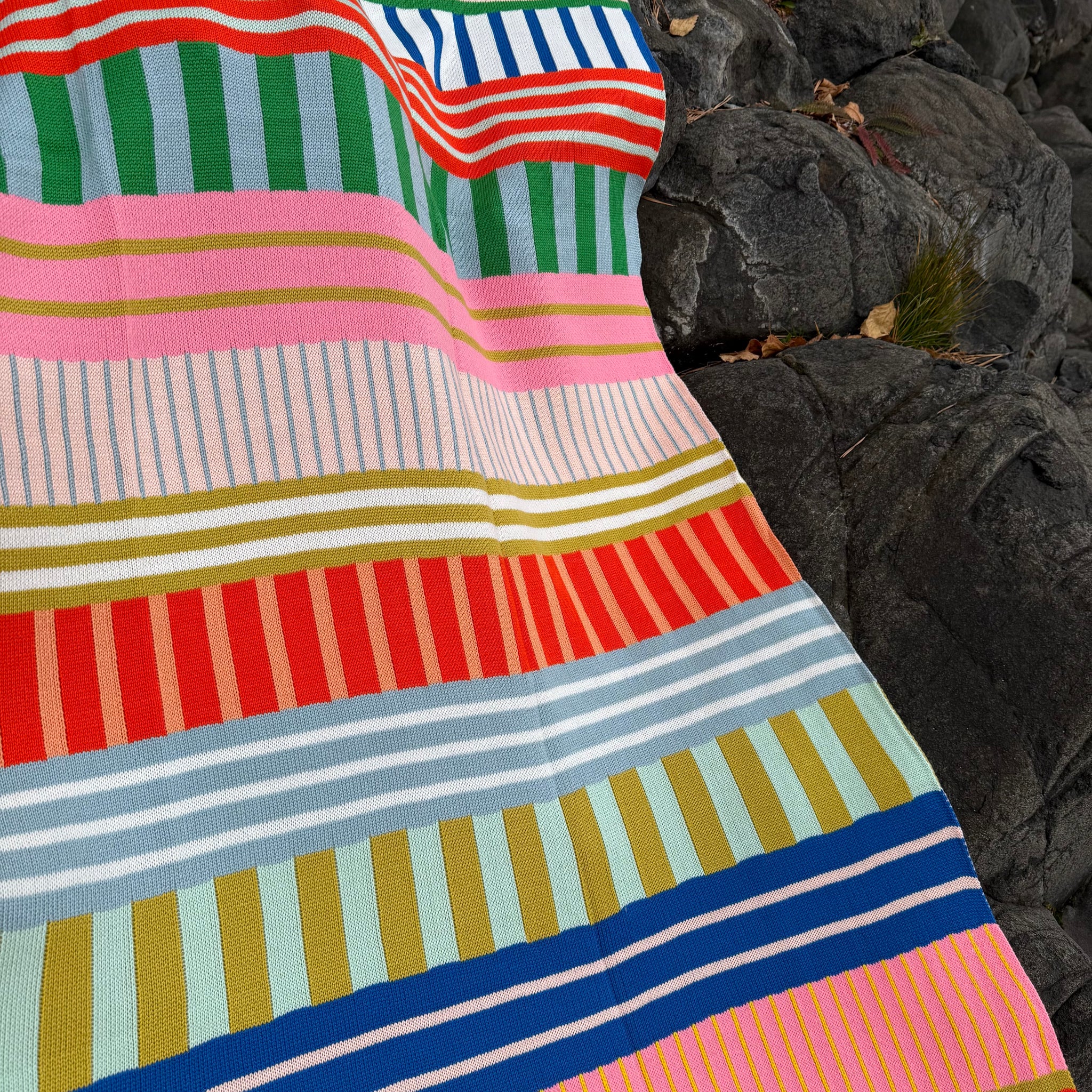 Patchwork Stripe Throw in Rainbow by Verloop Knits