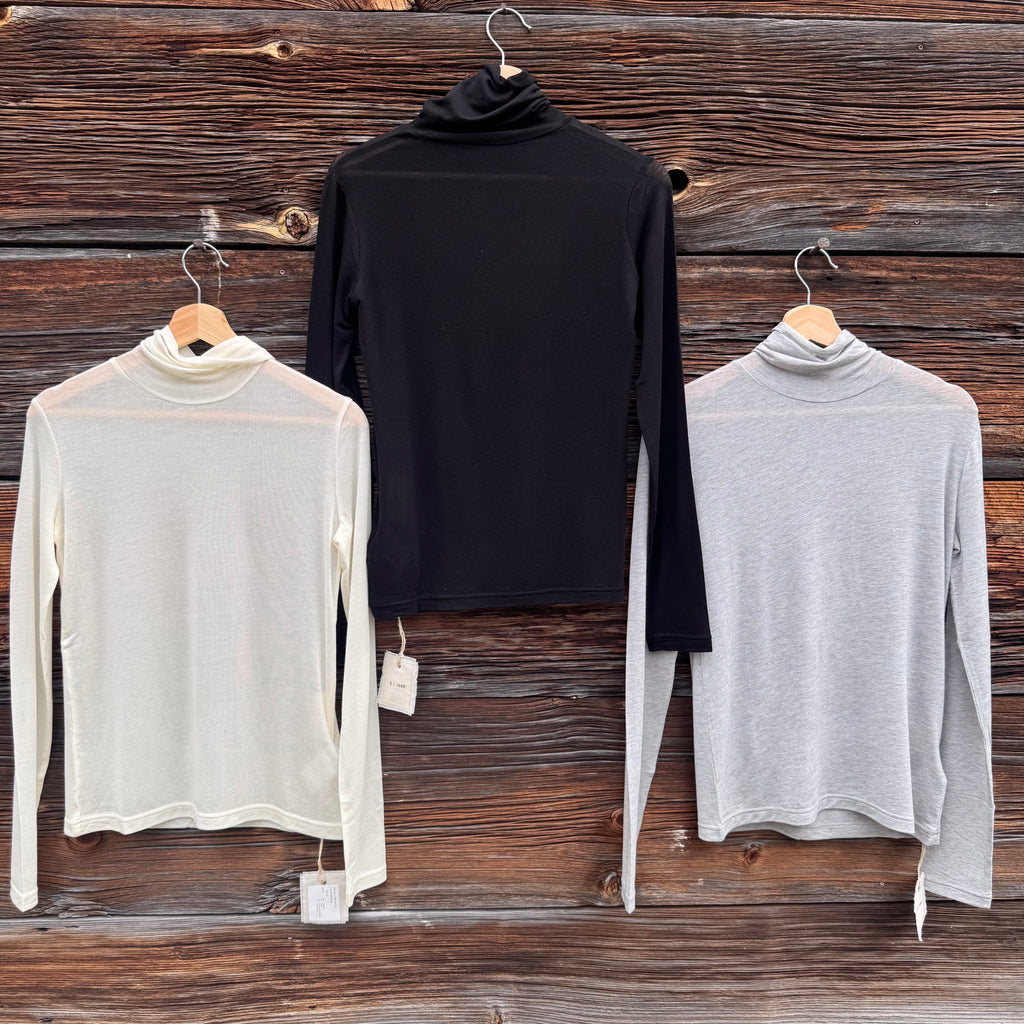 Silk Cashmere Blend Long Sleeve Turtle Neck Top