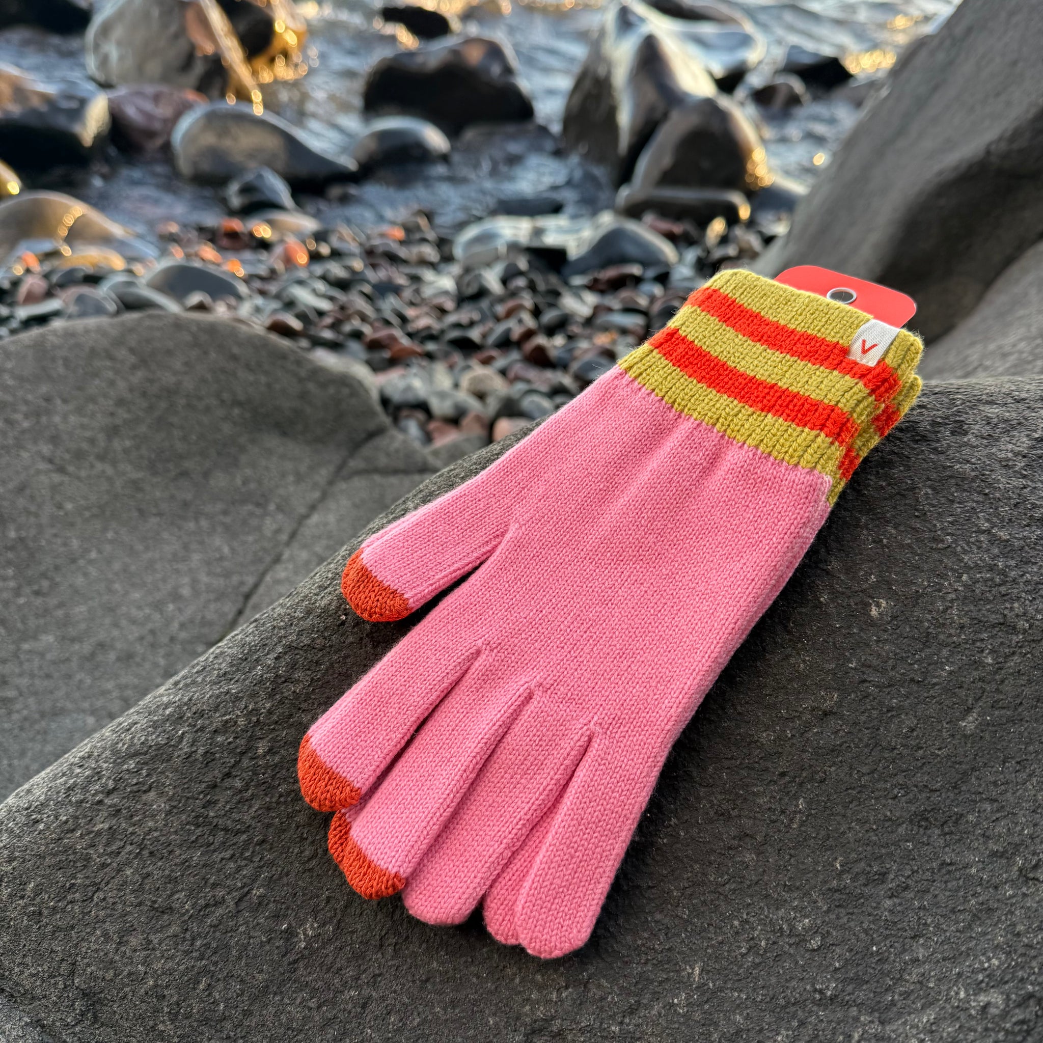 Sport Cuff Touch Screen Gloves by Verloop Knits