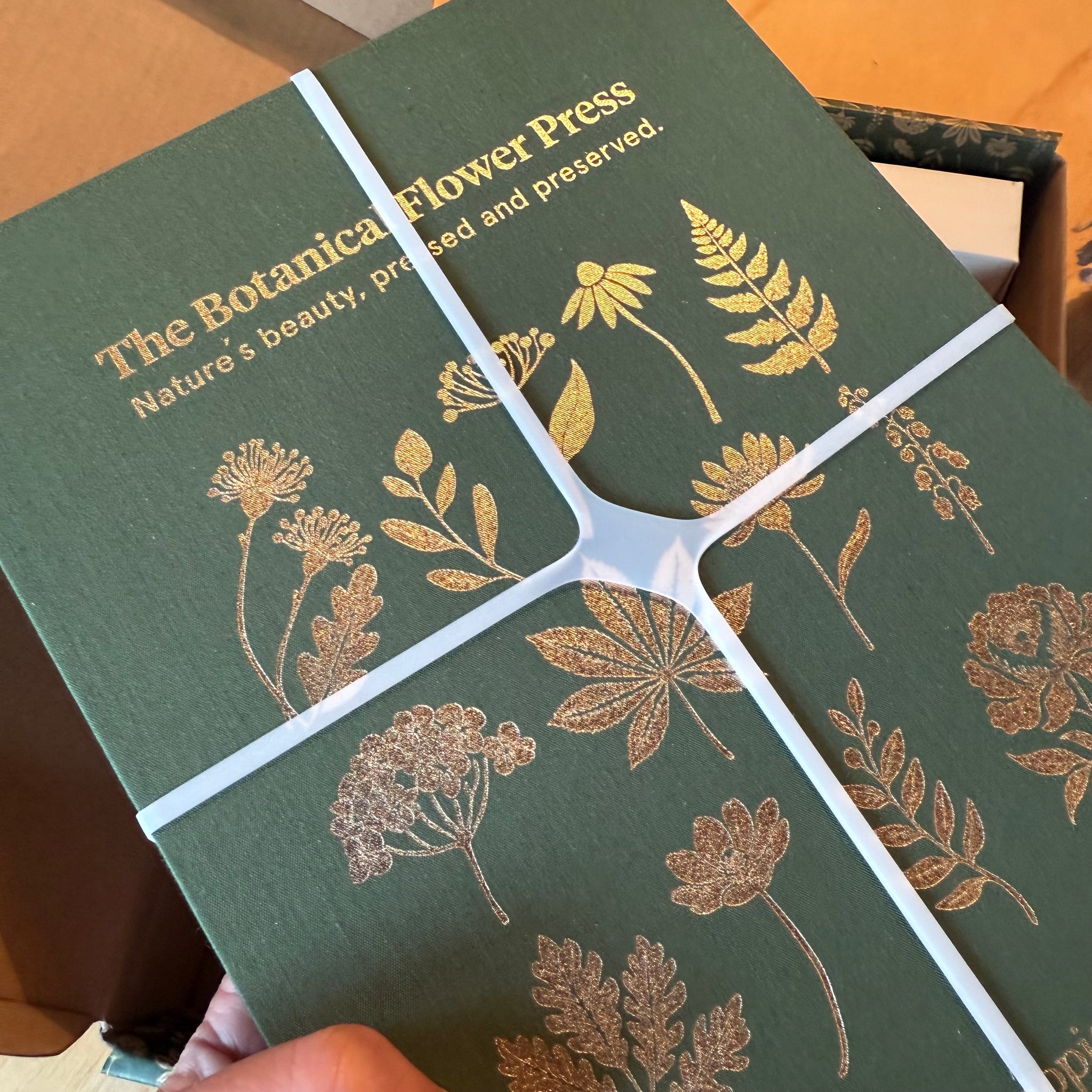 The Botanical Flower Press – Linen Cover & Gold Foil by Botanopia