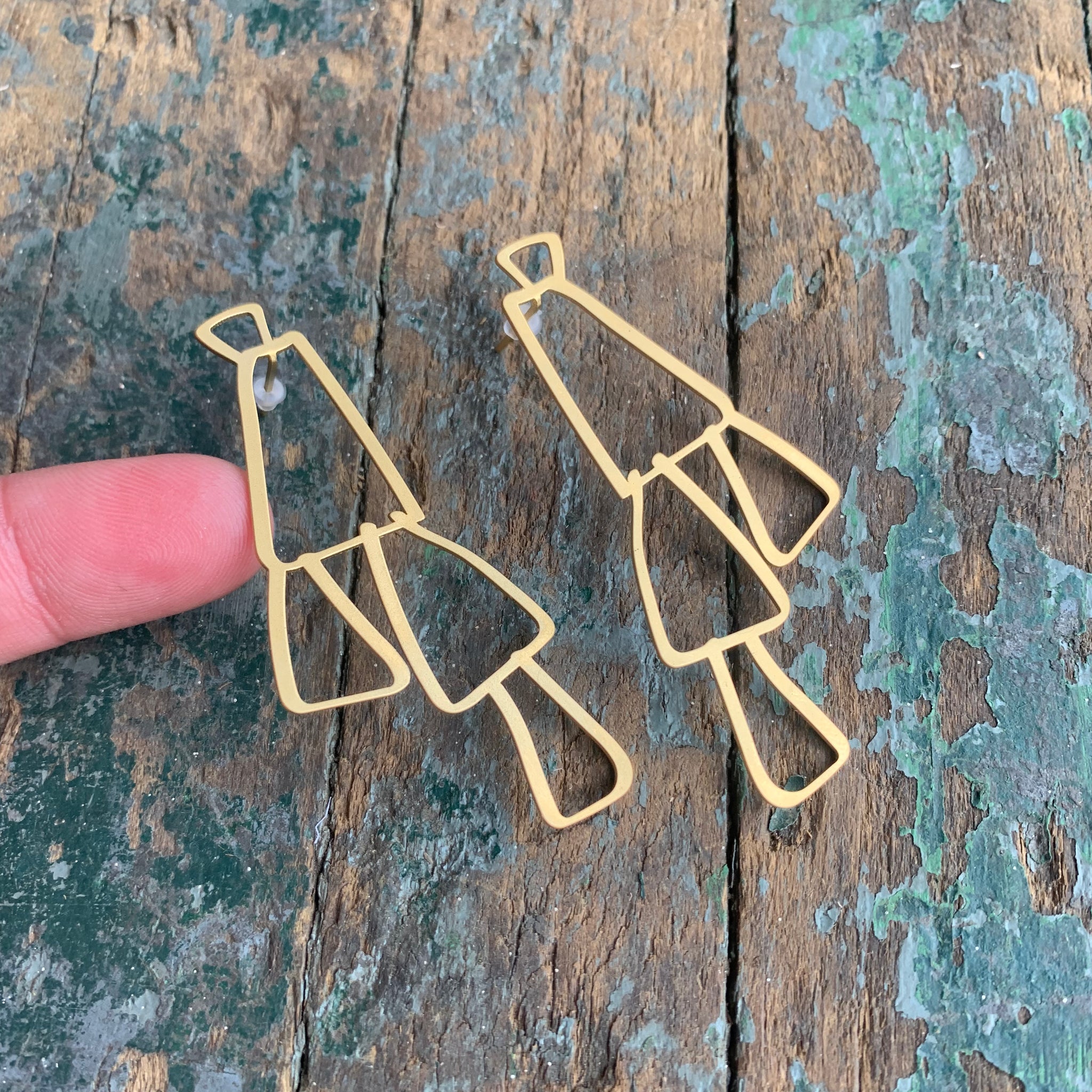 22 Carat Gold Swing Stud by Insync Design - Upstate MN 