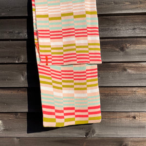 Albers Checkerboard Scarf in Blush and Melon by Verloop Knits