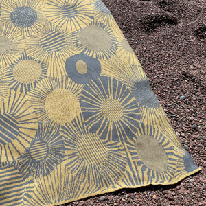 Daisy Throw by Elodie Blanchard for In2Green