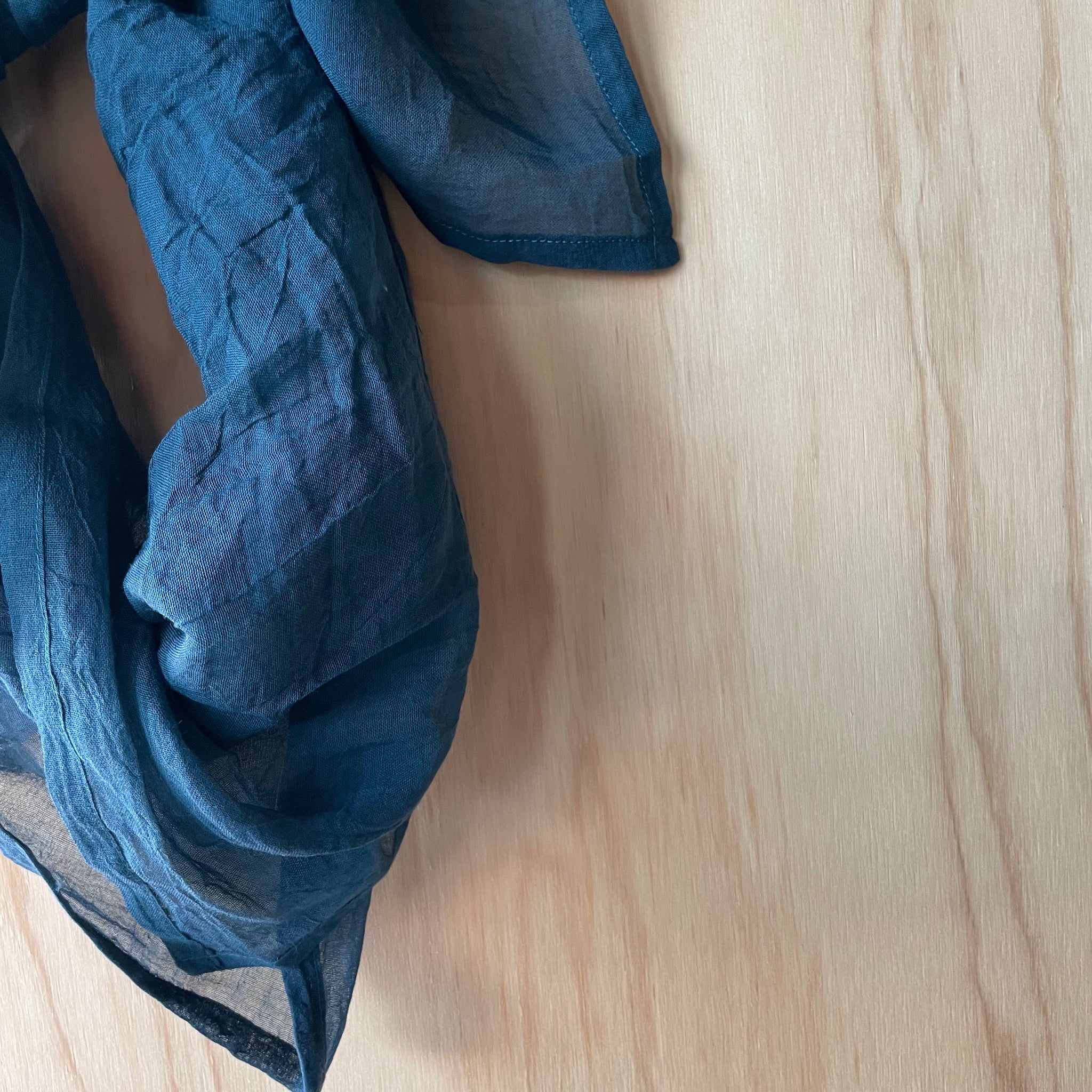 Neck Scarf in Blue Tones by Scarfshop