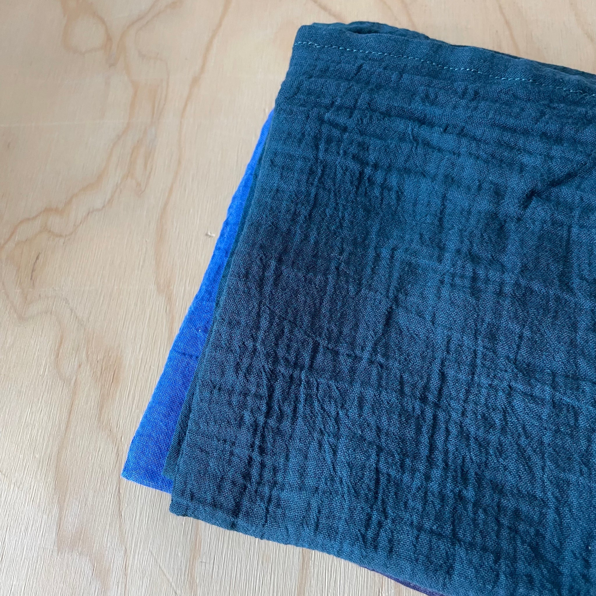 Neck Scarf in Blue Tones by Scarfshop