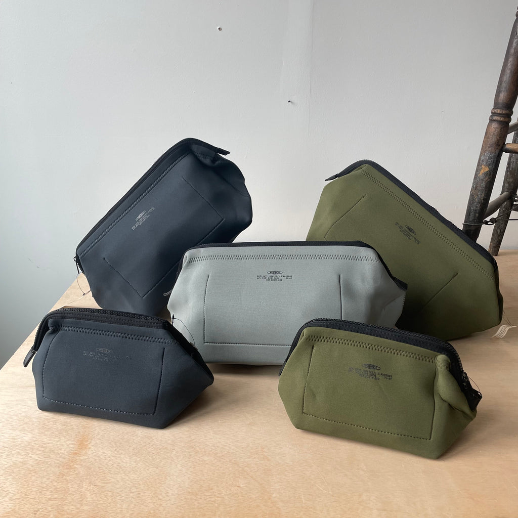 Wired Neoprene Pouch